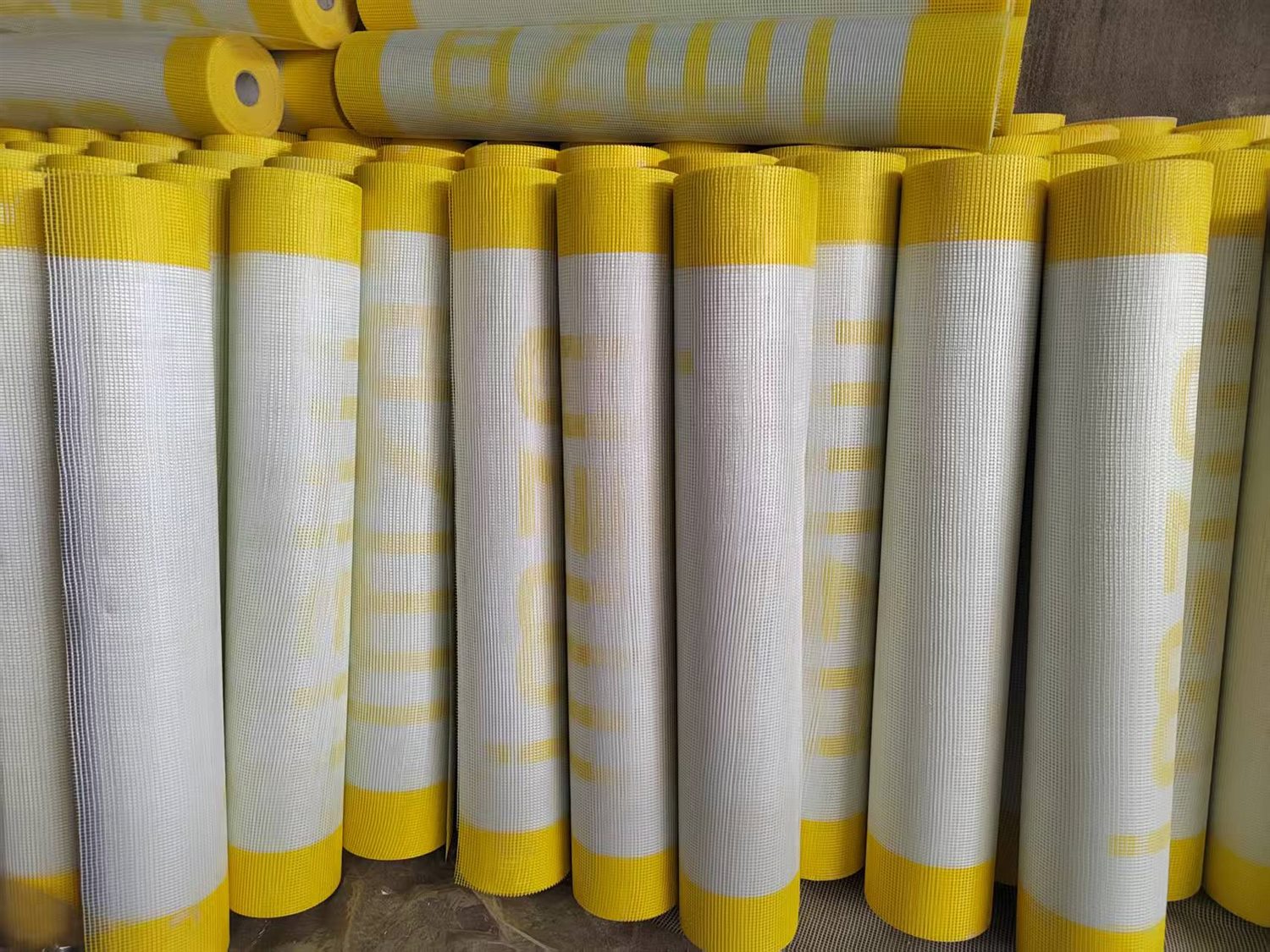 Yellow 160 gram fiberglass mesh fabric roll